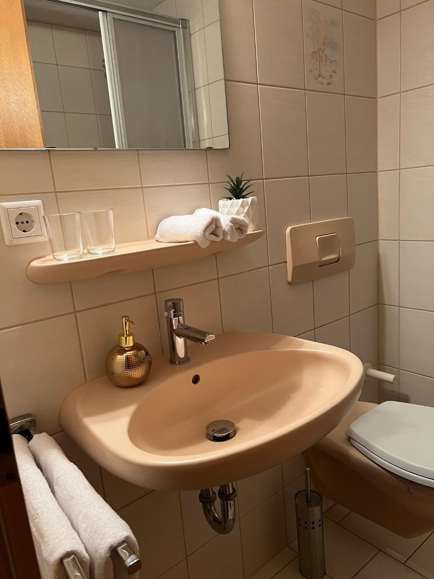 Haus Zum Guten Hirten Steinsfeld Eksteriør bilde